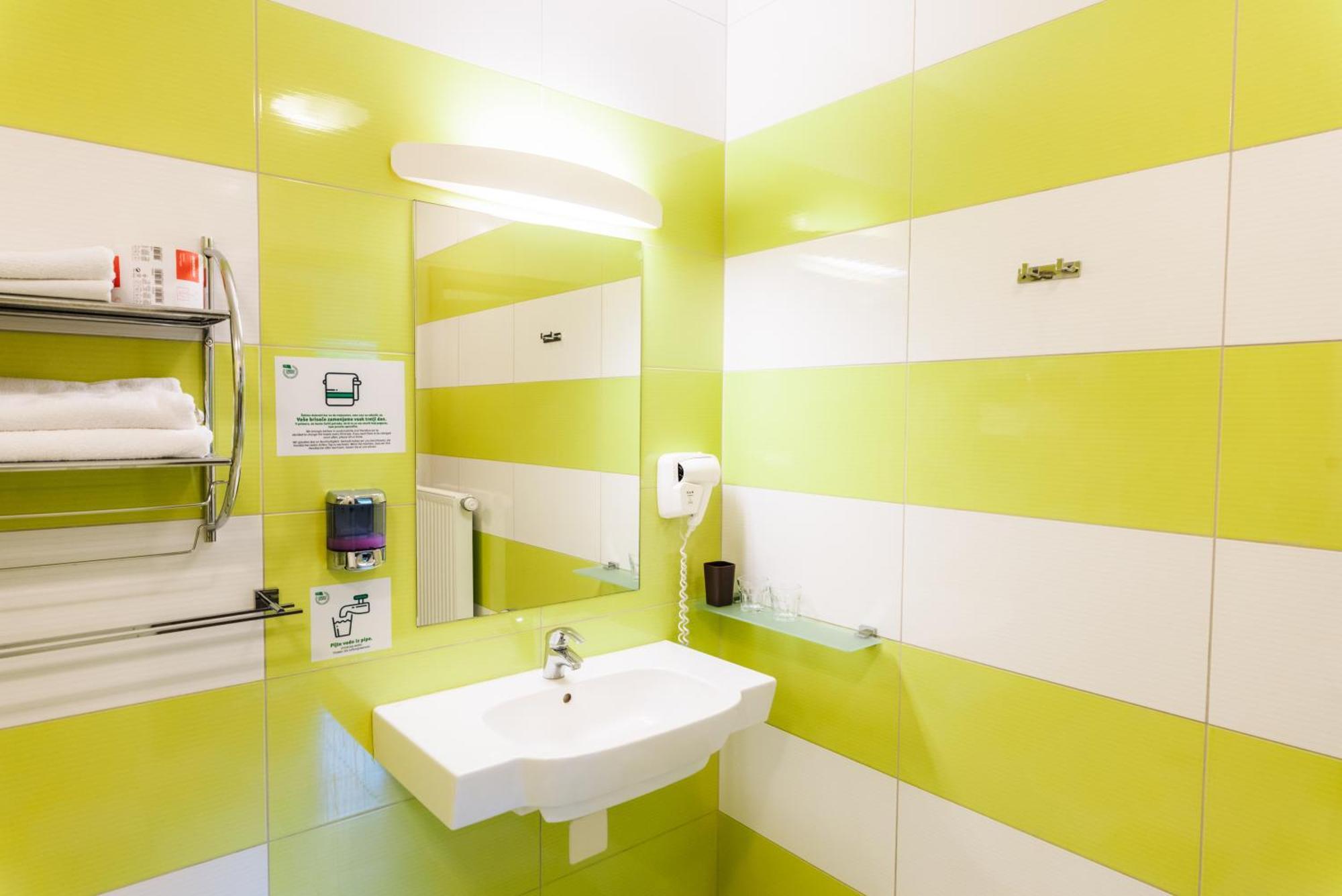 Dvorec Trebnik - Sobe 3* Slovenske Konjice