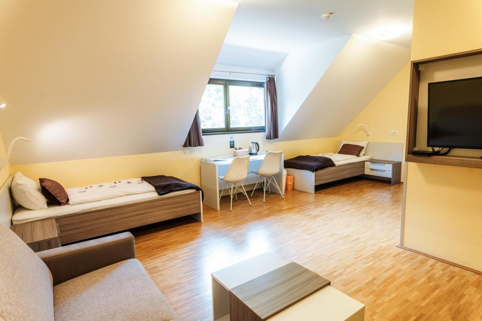 Dvorec Trebnik - Sobe